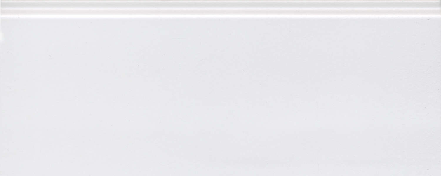 Коллекция Kerama Marazzi  Магнолия Плинтус белый матовый обрезной FMF001R 12х30 фото